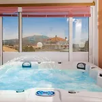 Matina's Family House With Your Private Jacuzzi! Дом отдыха Ambelokipoi (Zakynthos)