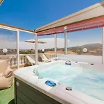 Matina's Family House With Your Private Jacuzzi! * Ambelokipoi (Zakynthos)