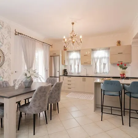 Matina's Family House With Your Private Jacuzzi! * Ambelokipoi (Zakynthos)