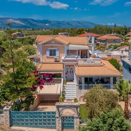 Matina's Family House With Your Private Jacuzzi! *