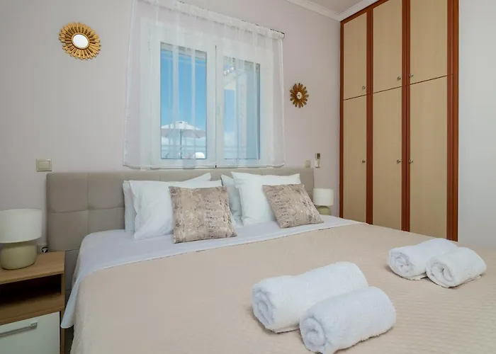 Matina's Family House With Your Private Jacuzzi! Casa de Férias Ambelokipoi (Zakynthos)