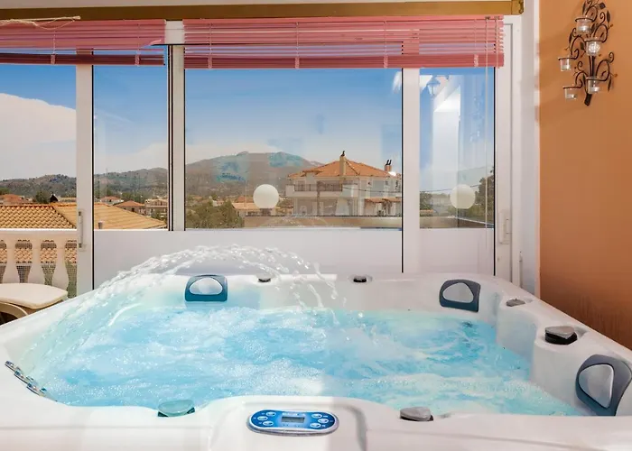 Matina's Family House With Your Private Jacuzzi! Casa de Férias Ambelokipoi (Zakynthos)